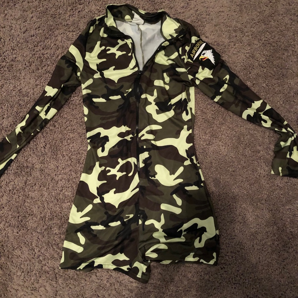 Costume